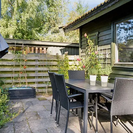 Semesterbostad Ela - 1-1km From The Sea By Interhome